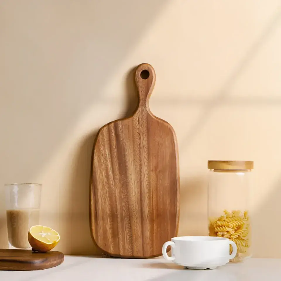 acacia wood cutting board